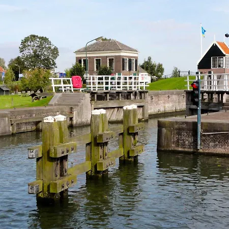 Edam, Garden With Private Entrance And Rural View Edam